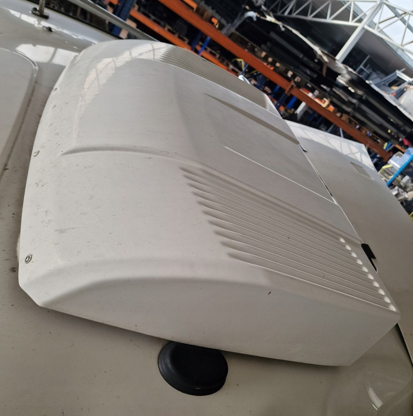 KLIMATYZACJA DACHOWA POSTOJOWA DOMETIC RT880 SCANIA