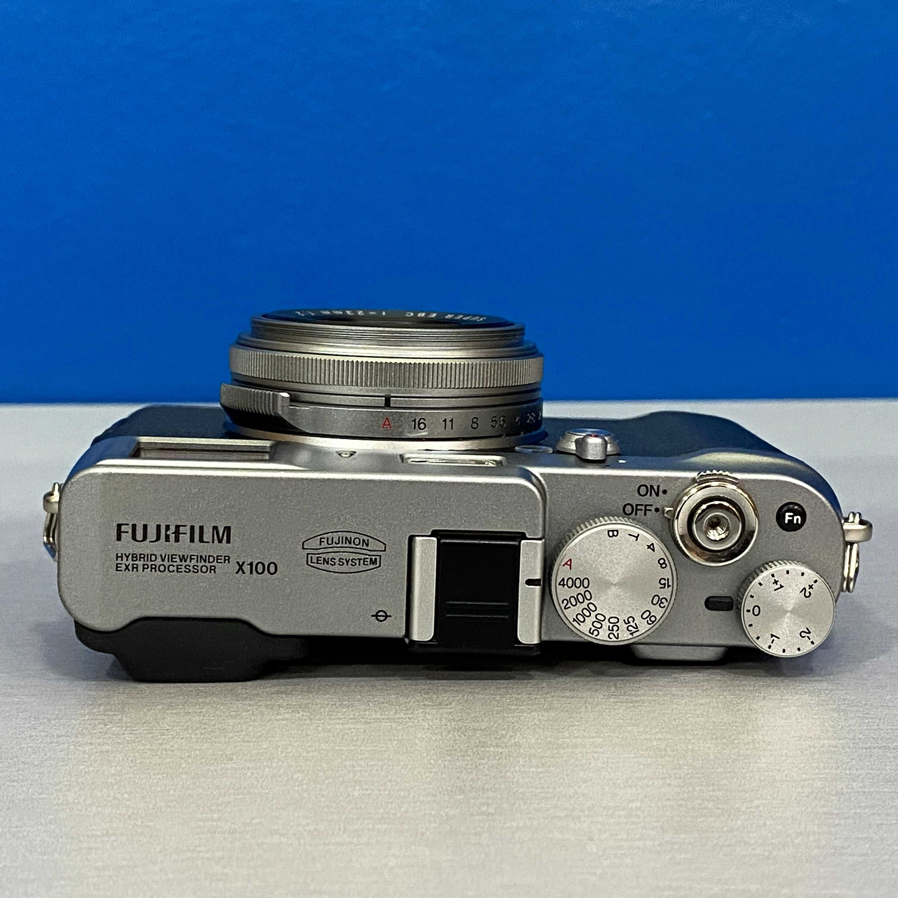 Fujifilm FinePix X100 (12.3MP)