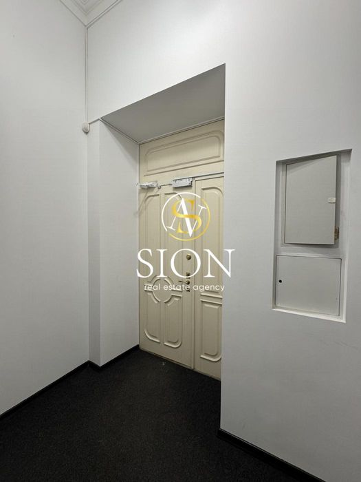 Продаж офісу 123 м2, Печерськ, Липки, Грушевського 16, навпроти ВР