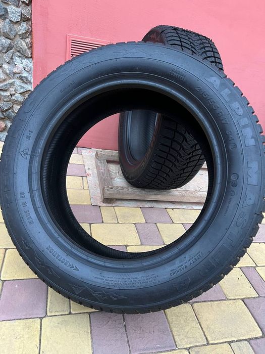 25рік 215/55/17 Alpin. Зима r17. Шини нові 9 mm.