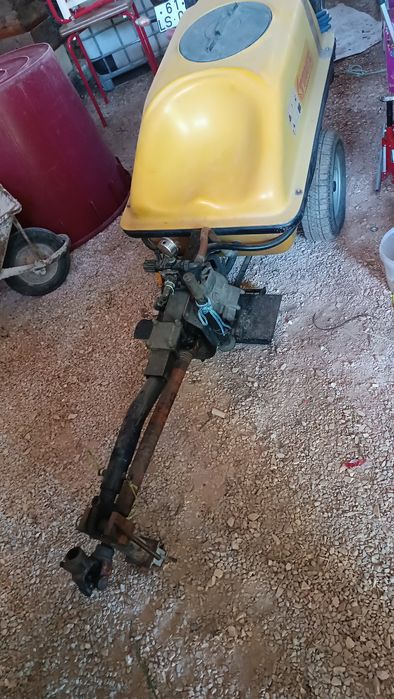 Pulverizador 200 litros