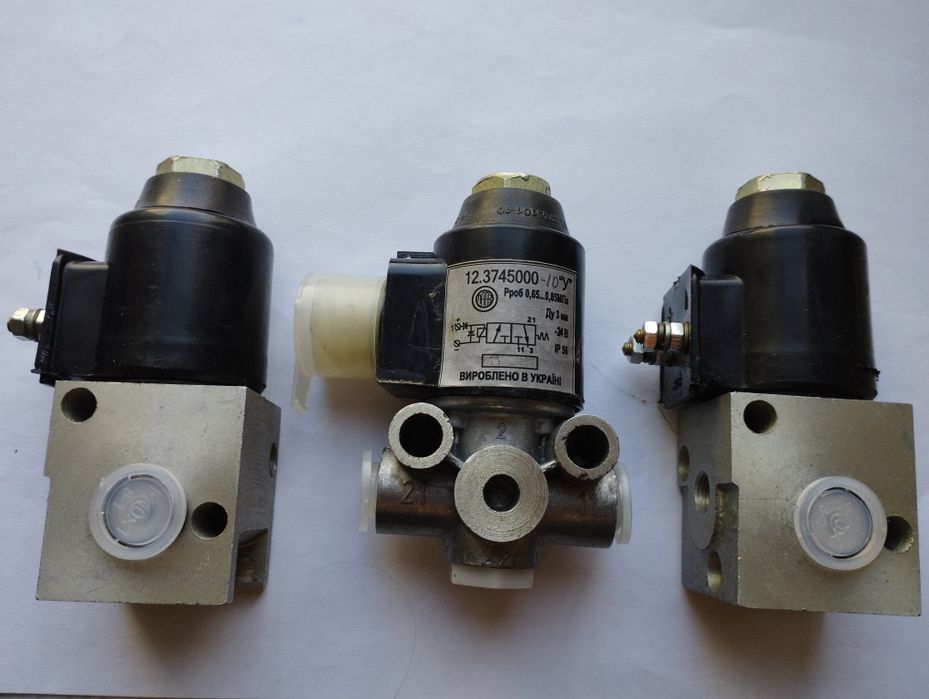 Електропневмоклапан 12.3745000 КрАЗ. МазМаз. и другие авто.
