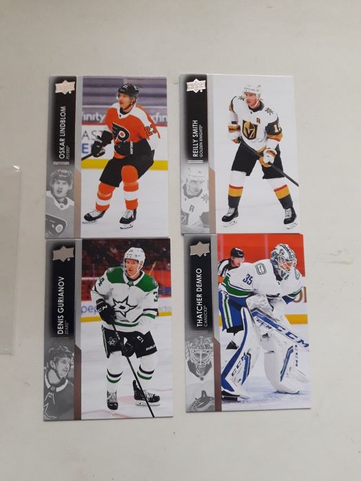 Карточки хокейные