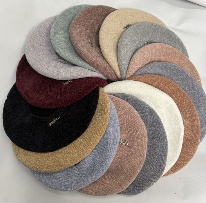 Теплі жіночі берети