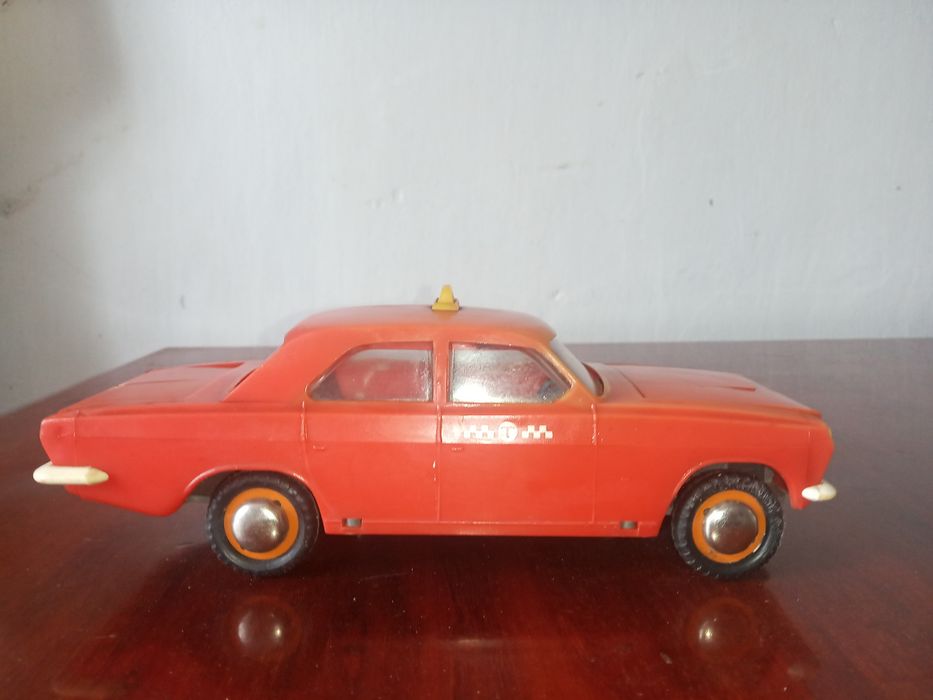 Игрушка Газ-24 "Волга" такси СССР