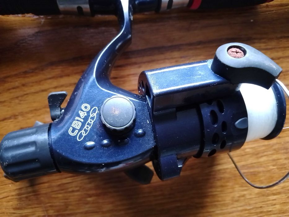 kije,wędki  z kołowrotkami