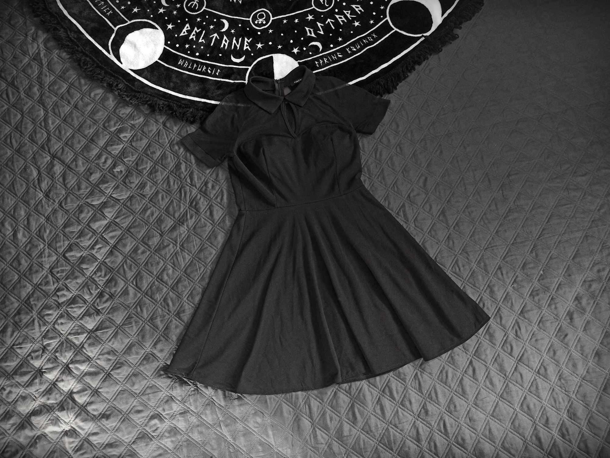 Sukienka z kołnierzykiem alternative nu goth gothic wednesday addams