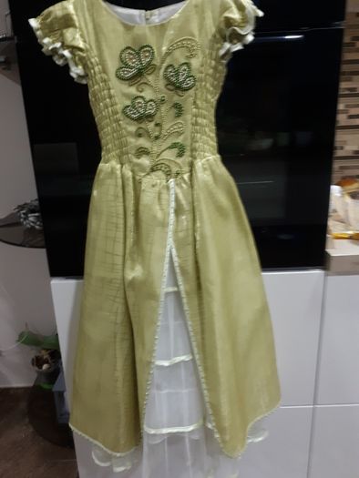 платье нарядное для девочки