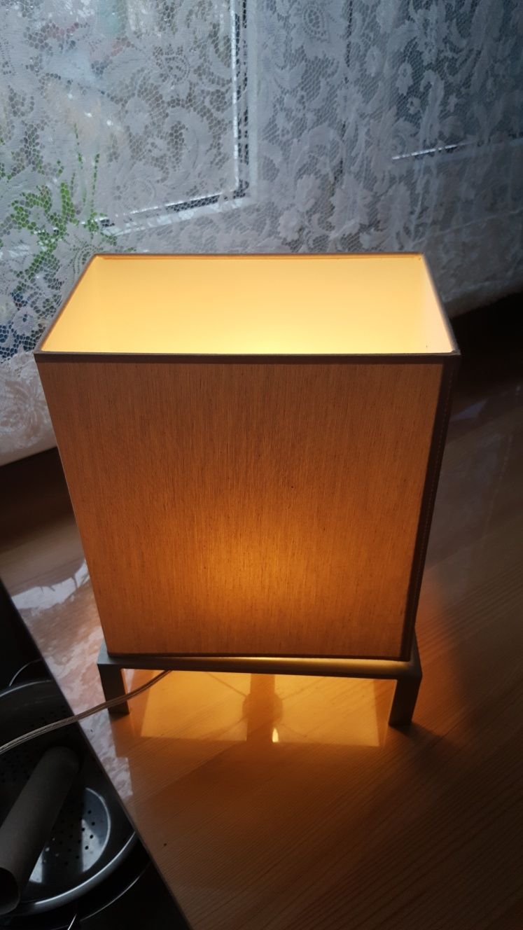 Lampka prawie nowa