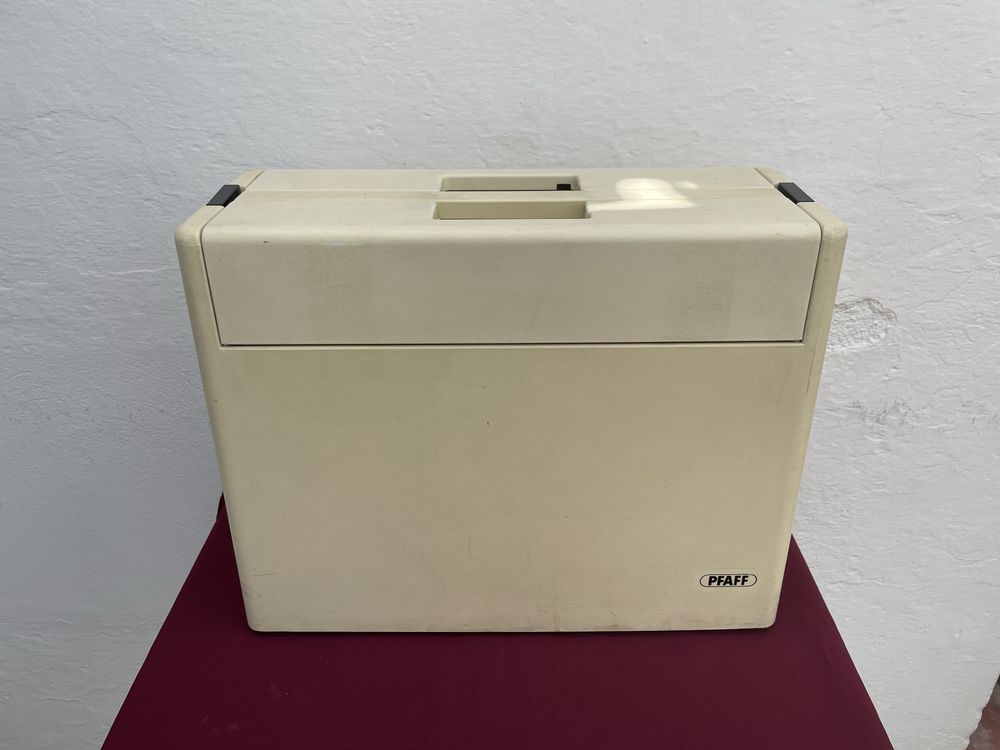 Maquina de costura portatil pfaff 1213