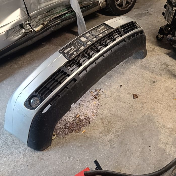 Zderzak przód audi A4 B5 polift ly7w