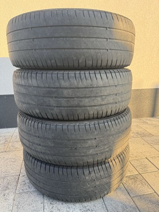 Шини  235/65 R16c  Michelin