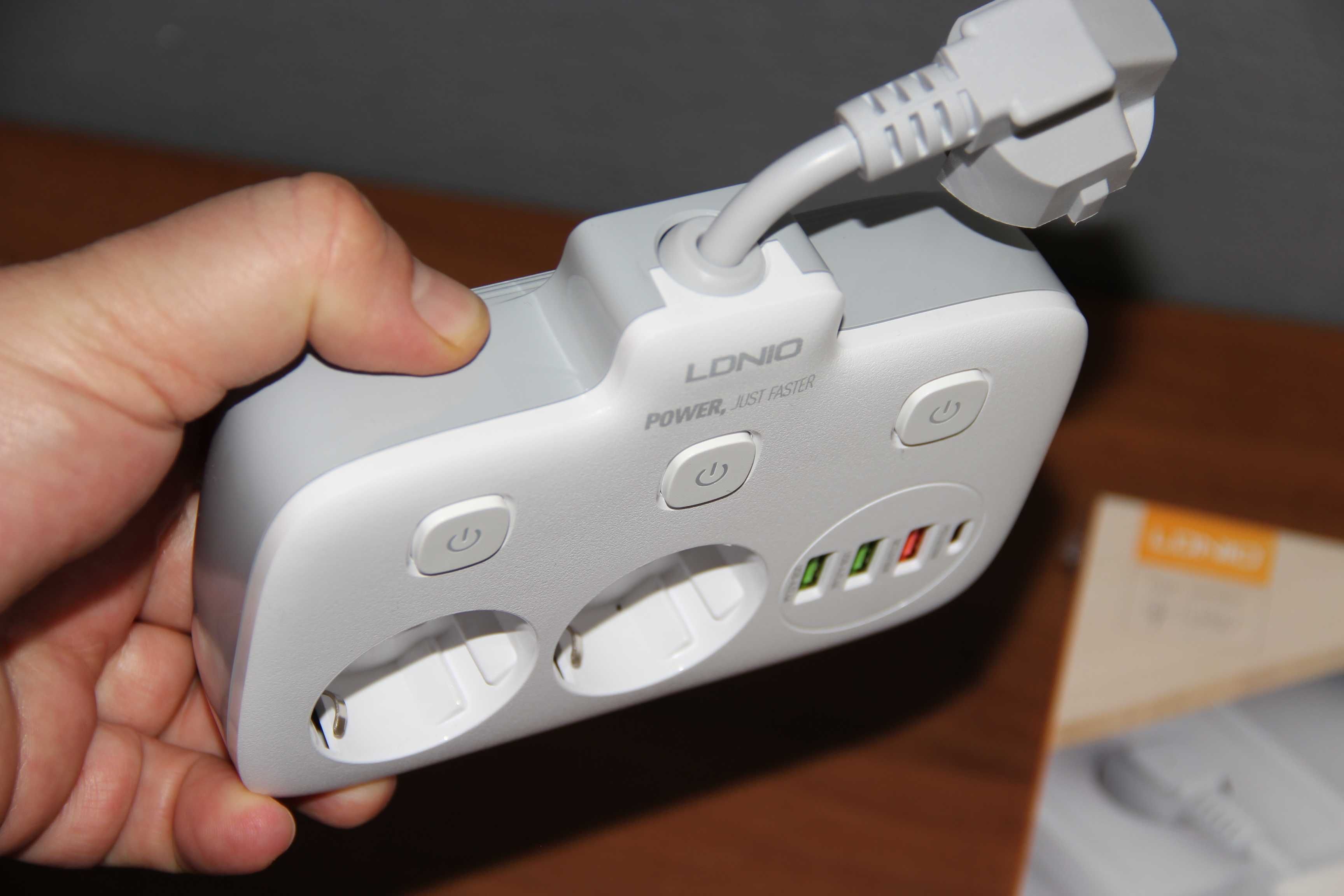 Мережевий фільтр LDNio SE2435 2 розетки 10А 3xUSB-A-C з вимикачами