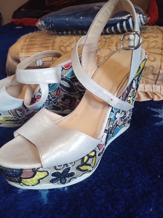 Продам кожаные басаножки 200 б.у