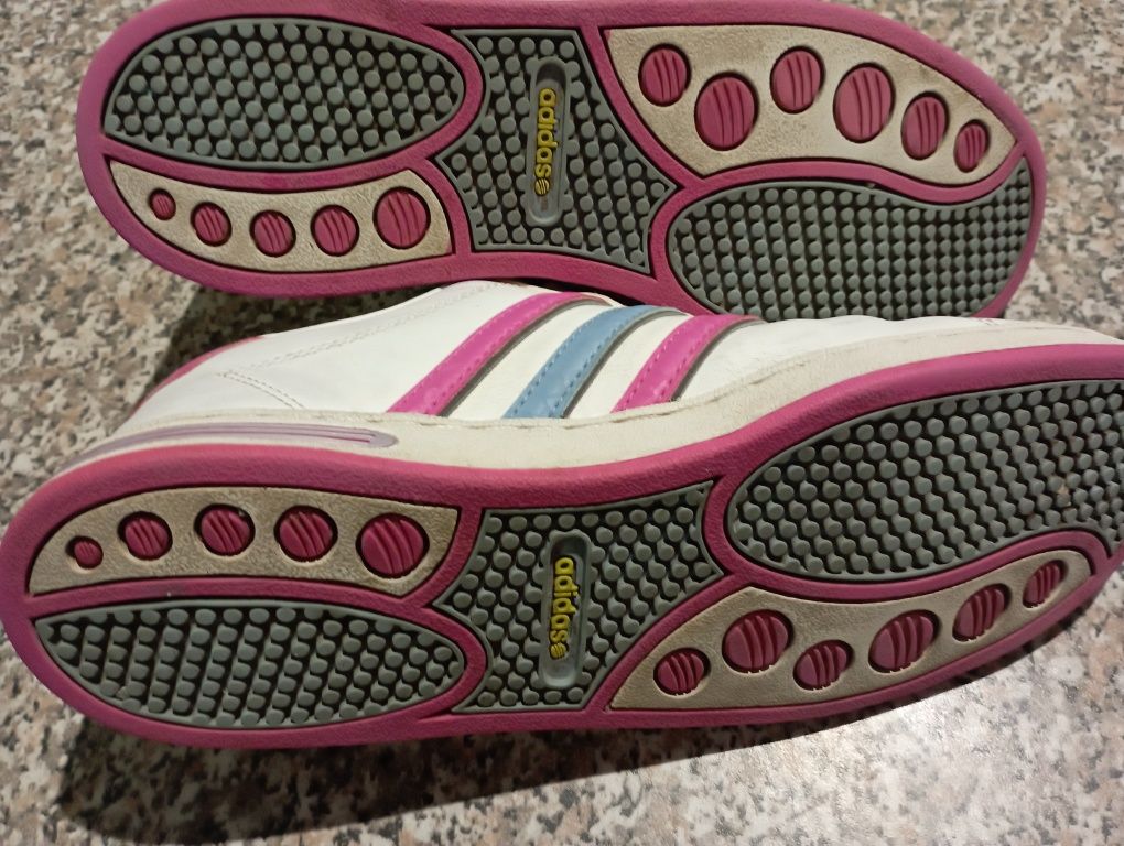 Кожаные кроссовки Adidas