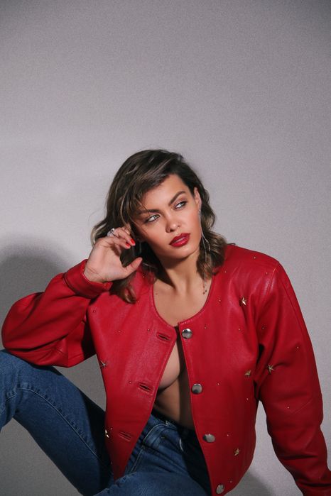 Фотограф Київ (студійний , вуличний , весілля,свята)