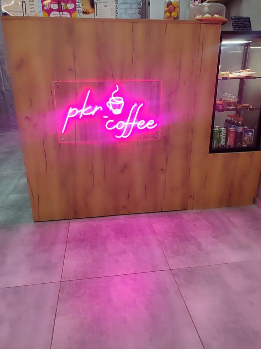 Продаються меблі для кав'ярні