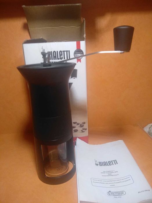 Гейзерна кофеварка Bialetti нова недорго