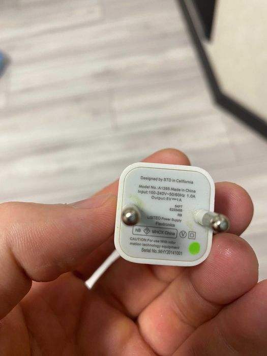 Блок питания 5v - 1A "Кубик". Для зарядки телефона и другого