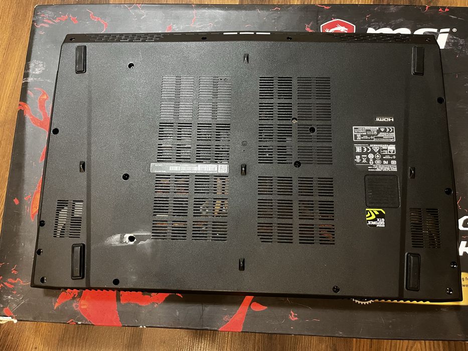 MSI GV72 7RD • i5-7300HQ • GTX 1050 • 8GB • 17,3” • DLA GRACZA SPRAWNY