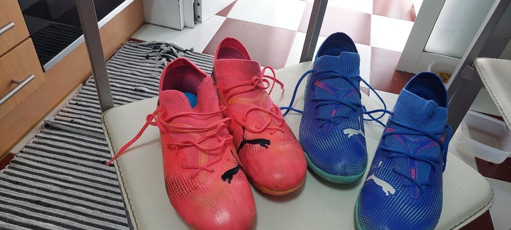 Chuteiras PUMA Originais Tamanhos 35.5 e 35 Usadas 4 vezes