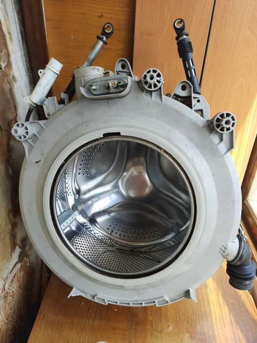 Бак з барабаном та хрестовиною на пральну машину Hansa AWB508LR