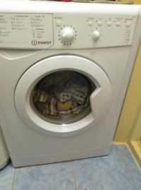 продаю стиральную машину Индезит на 5 кг в отличном рабочем состоянии.