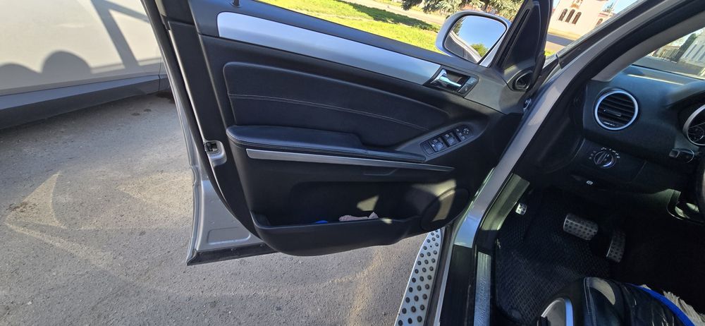 Mercedes w164      .