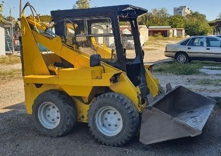 Навантажувач UNC-060