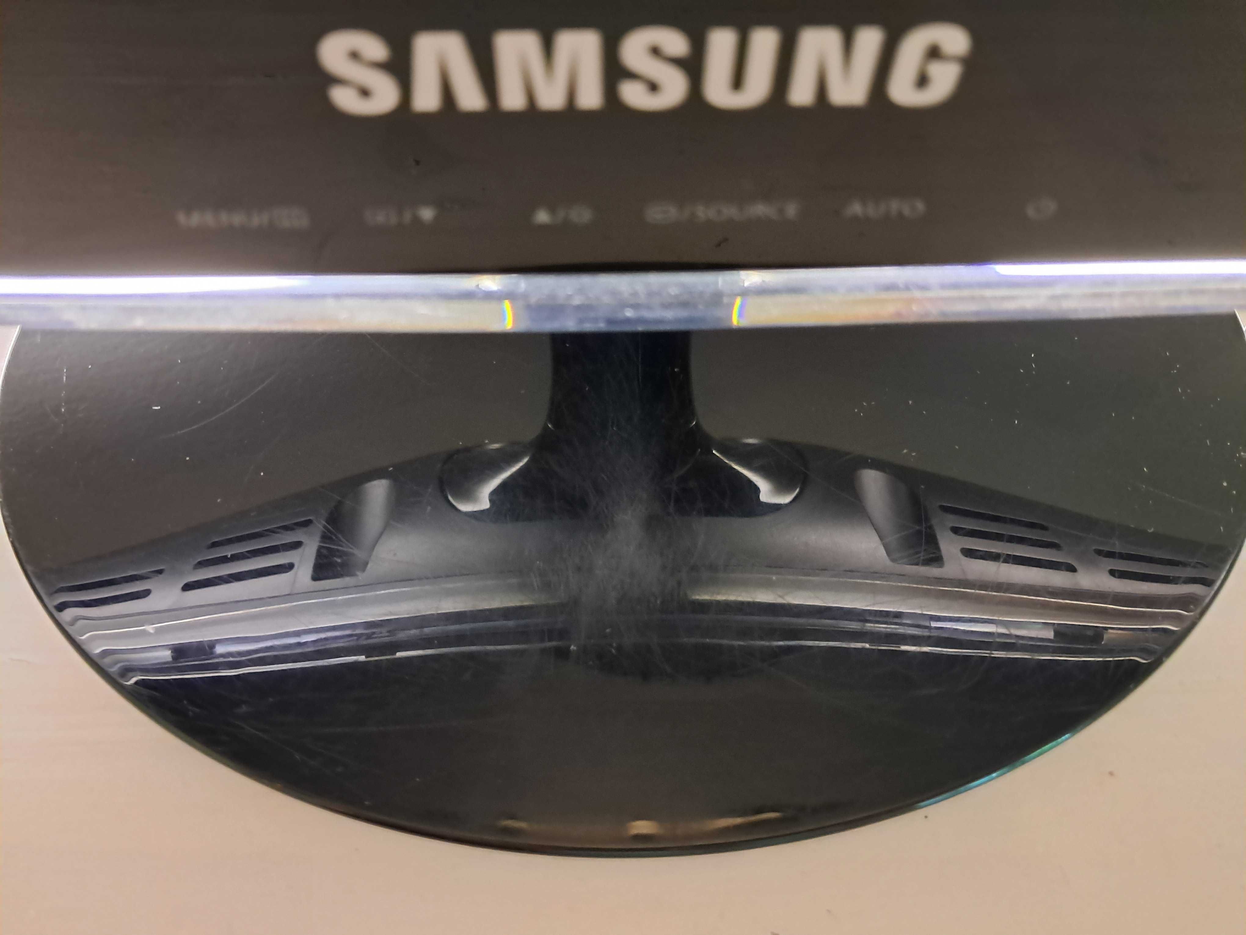 Monitor HD Samsung B1930N - ZADBANY + kabel HDMI