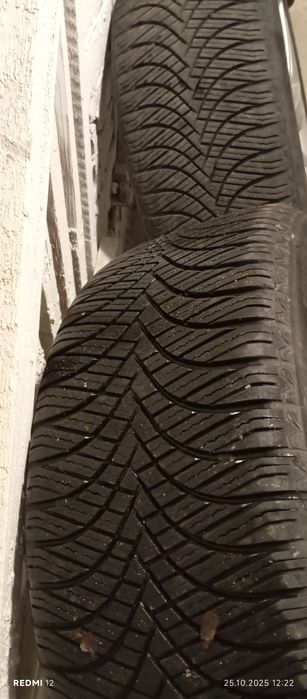 Felgi aluminiowe R18 Volvo z oponami całorocznymi  245/45