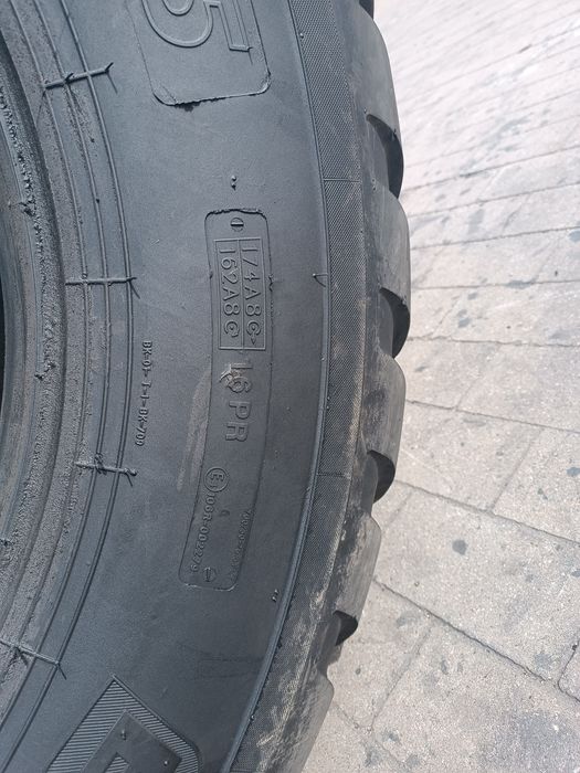 700/50-26.5 BKT Flotation 648 700/50R26.5