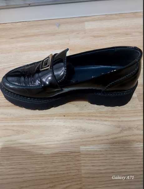 Sapatos JB Martin – Tamanho 38 – Novos – Pele