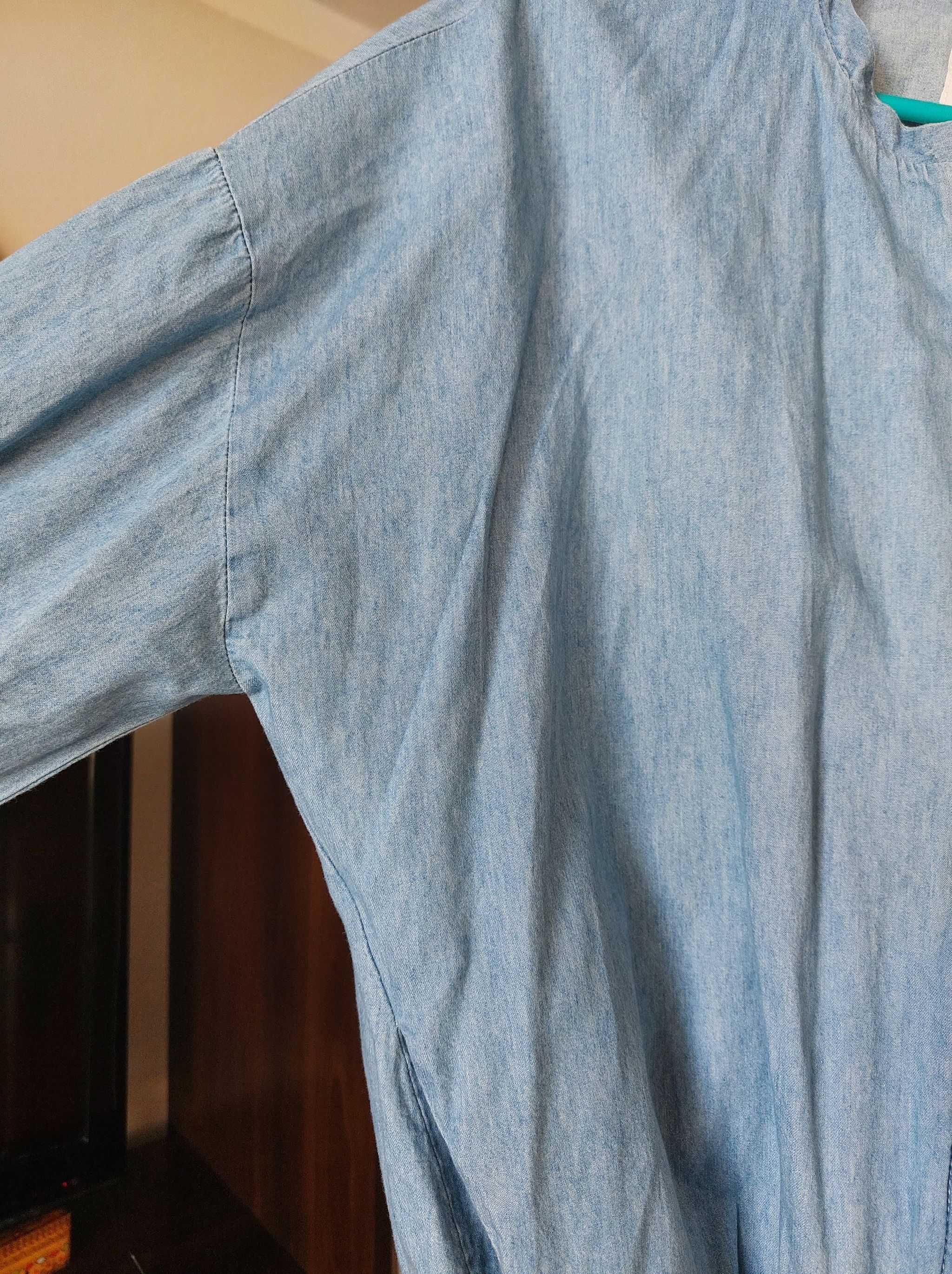 Niebieska narzutka, bluza