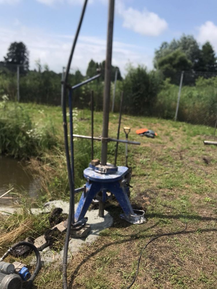 Буріння скважин на воду буріння свердловин вода бур скважина ПІД КЛЮЧ