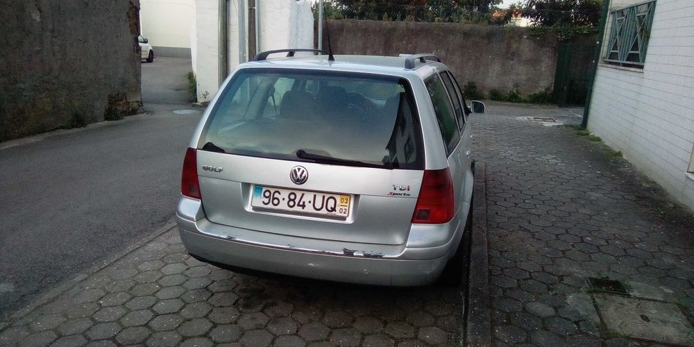 Vendo Golf 4 tdi 1.9,2003 ,..110 vcs