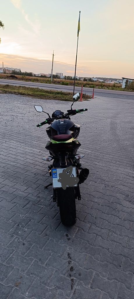 Продам мотоцикл Kawasaki z400