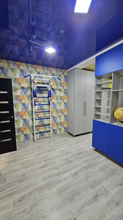 Эксклюзив 3 комнатная ЖК Ньютона Новые Дома Коммунальный рынок