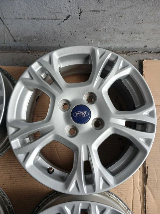 Felgi aluminiowe Ford 6j15 4x108 et 47,5 oryg TPMS Fiesta