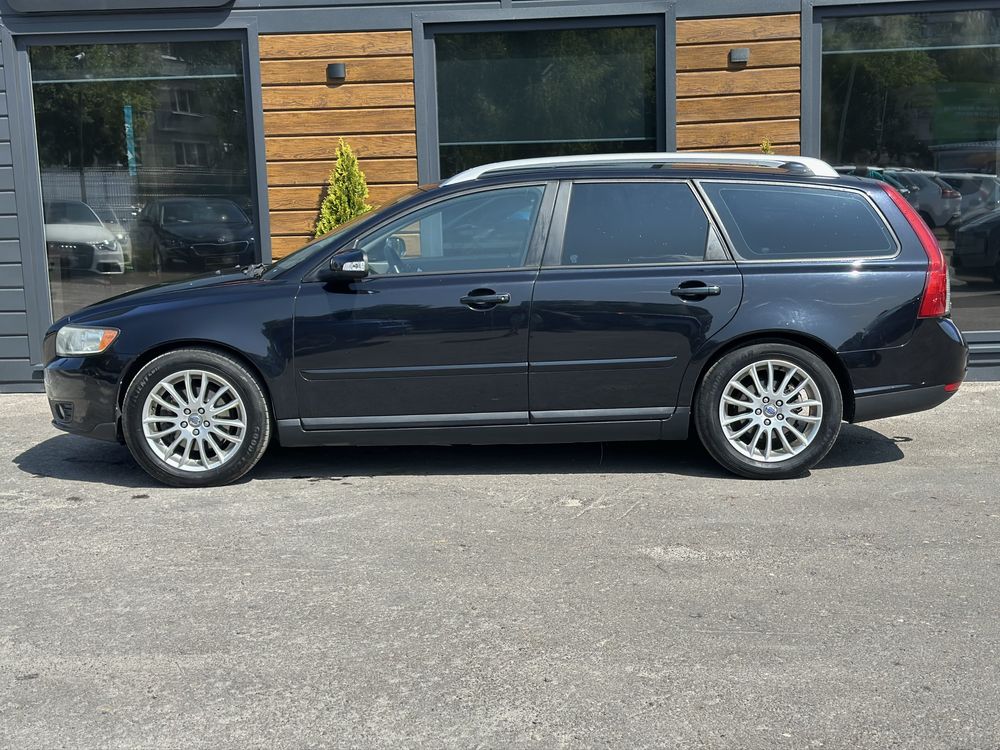 VOLVO V50 2007 року, 2.0 дизель, механіка, передній привід.