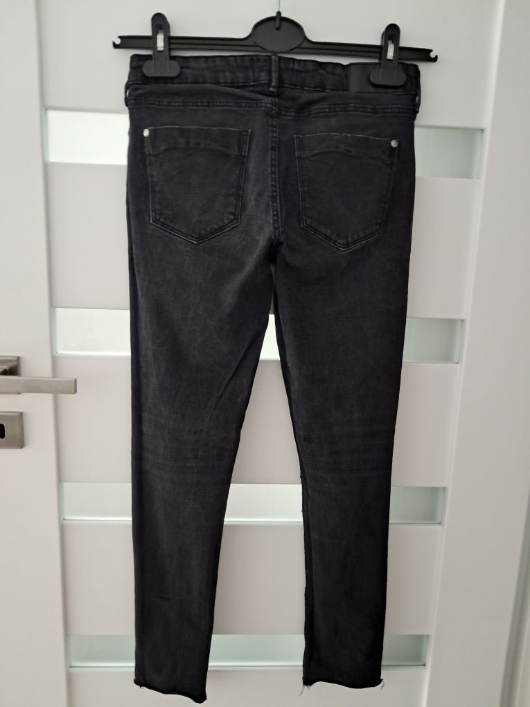 Jeansy denim Mohito rozm M