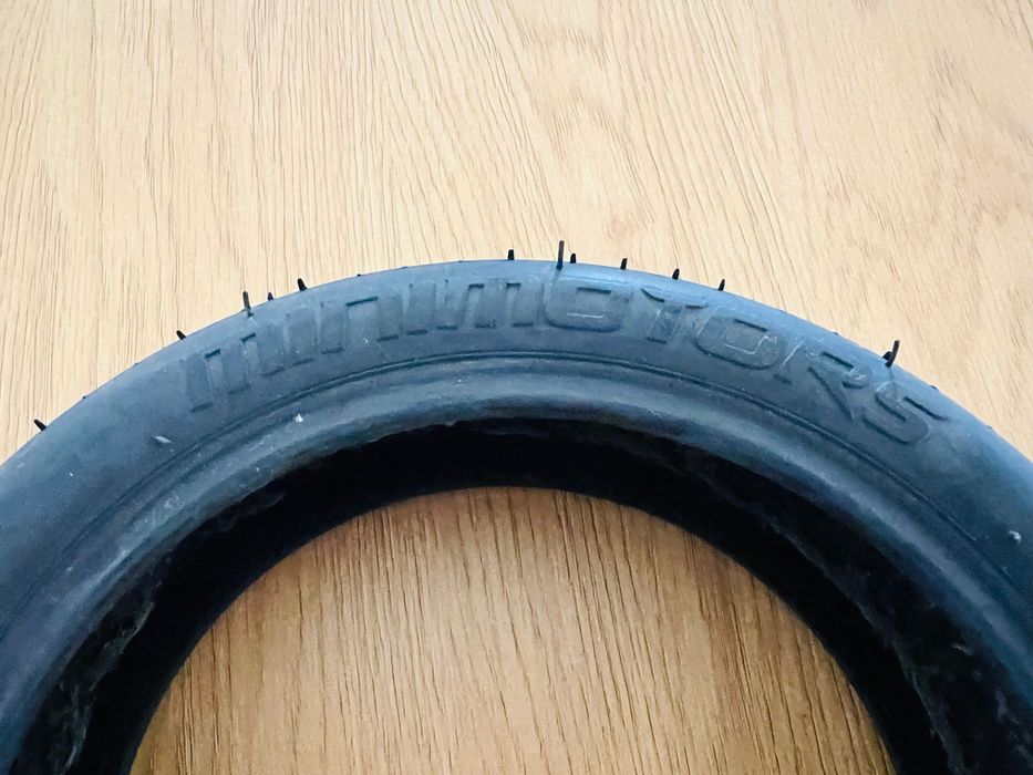 Pneu Minimotors 8½x2 – Perfeito Estado