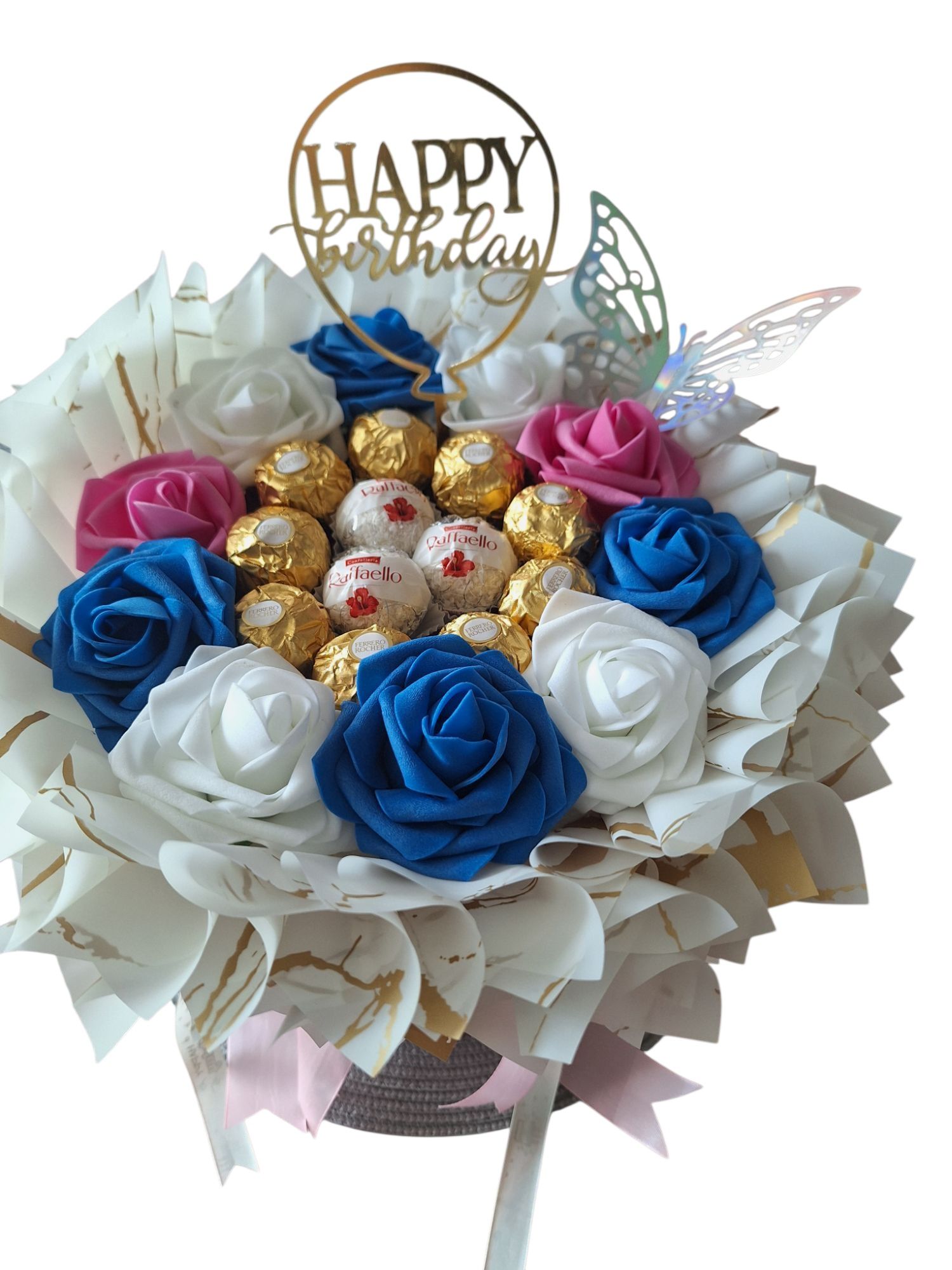 Bukiet z róż piankowych I pralinek rafaello lub Ferrero Rosche