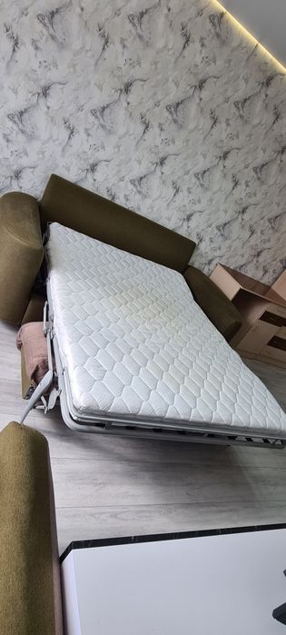 Продам диван-ліжко. 9000 грн