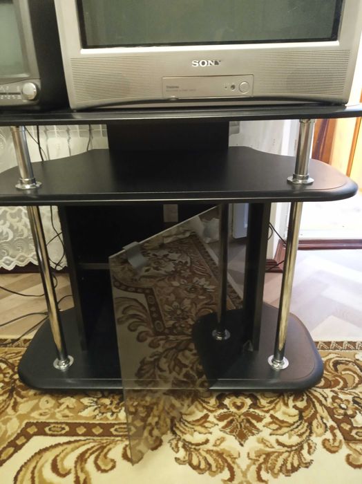 Тумба під телевізор чорна