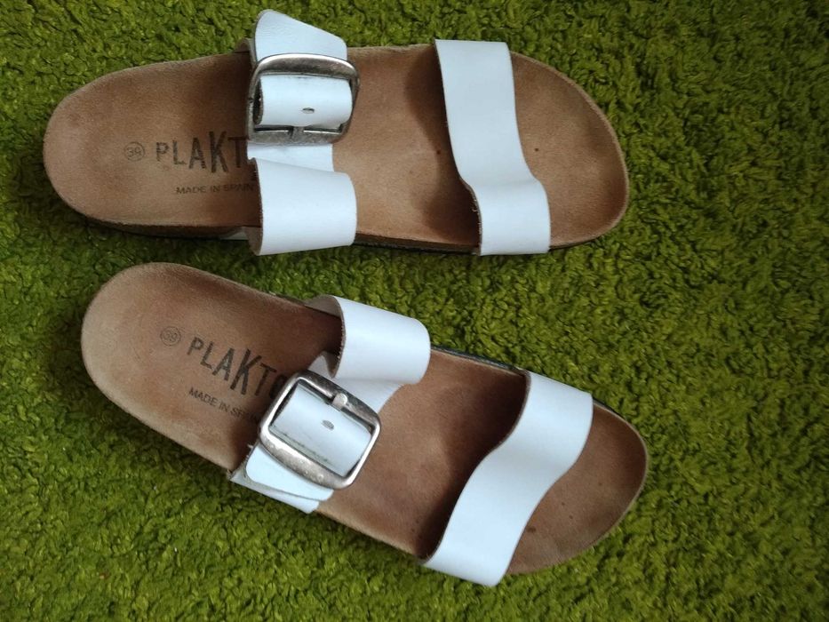 Шкіряні шльопанці 37,5-38 розмір