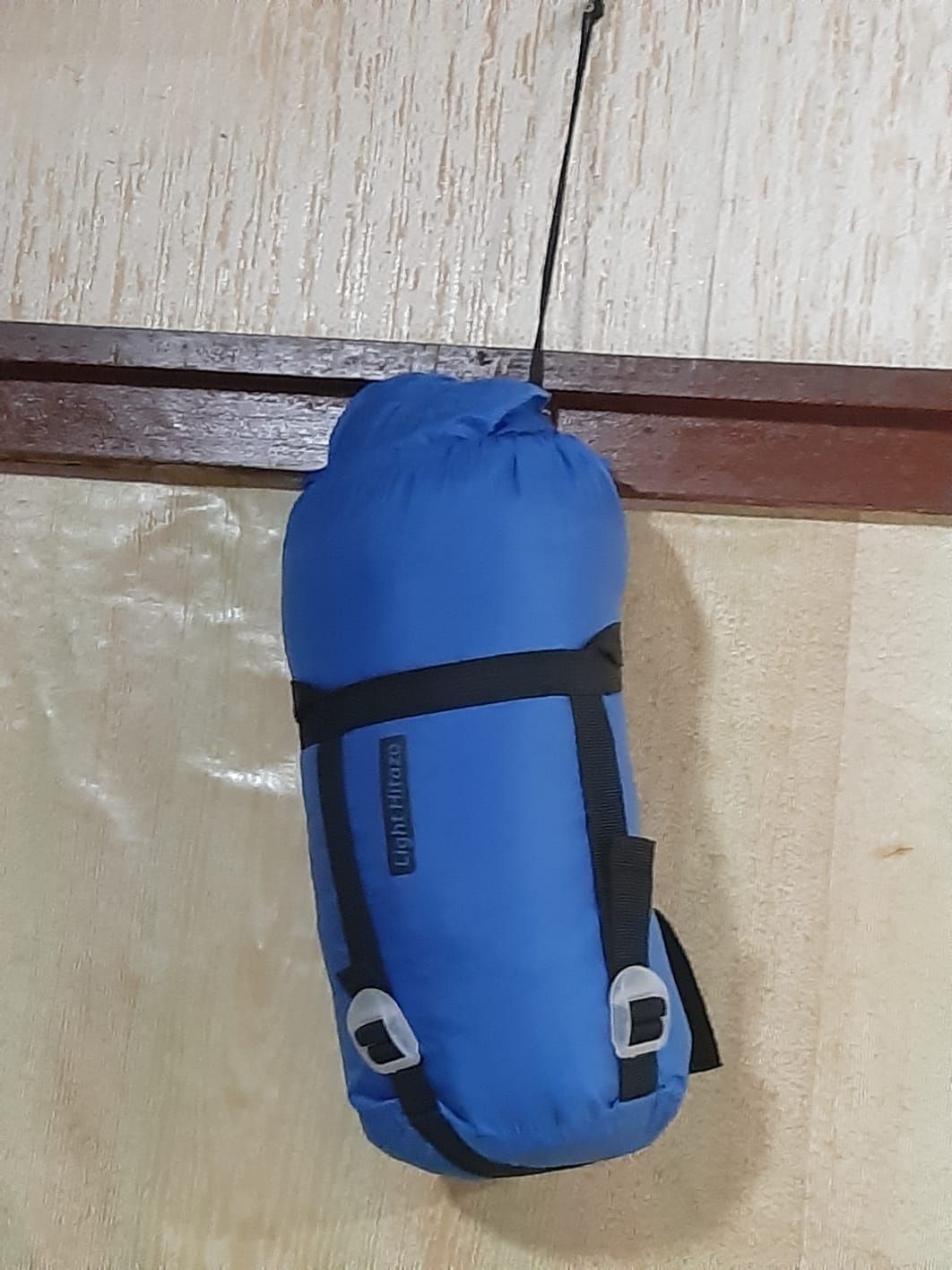 Tenda para 2 pessoas e saco dormir qeedo