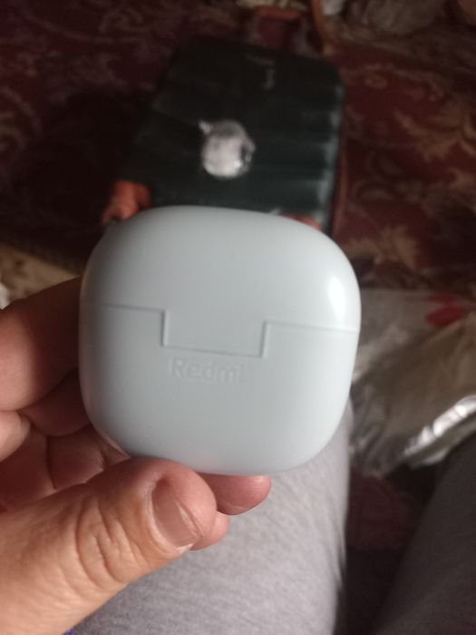 Футляр от беспроводных наушников Redmi