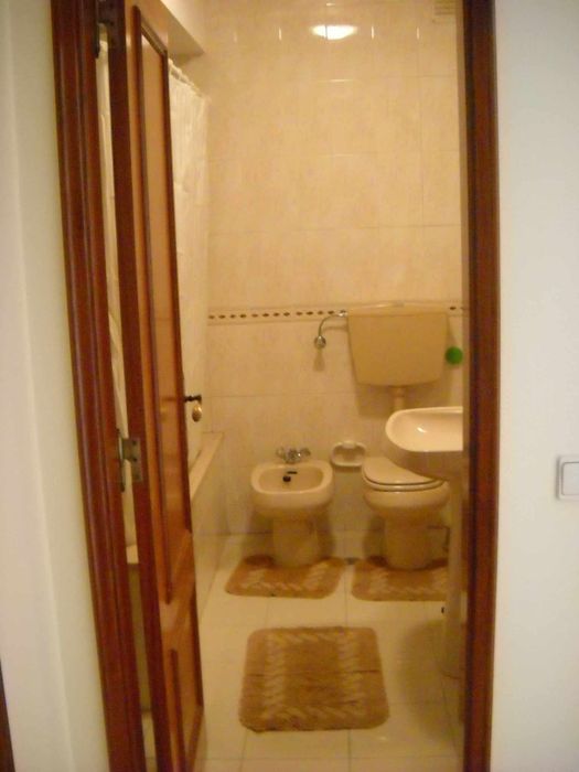 Quarto para alugar em Tomar junto às piscinas municipais