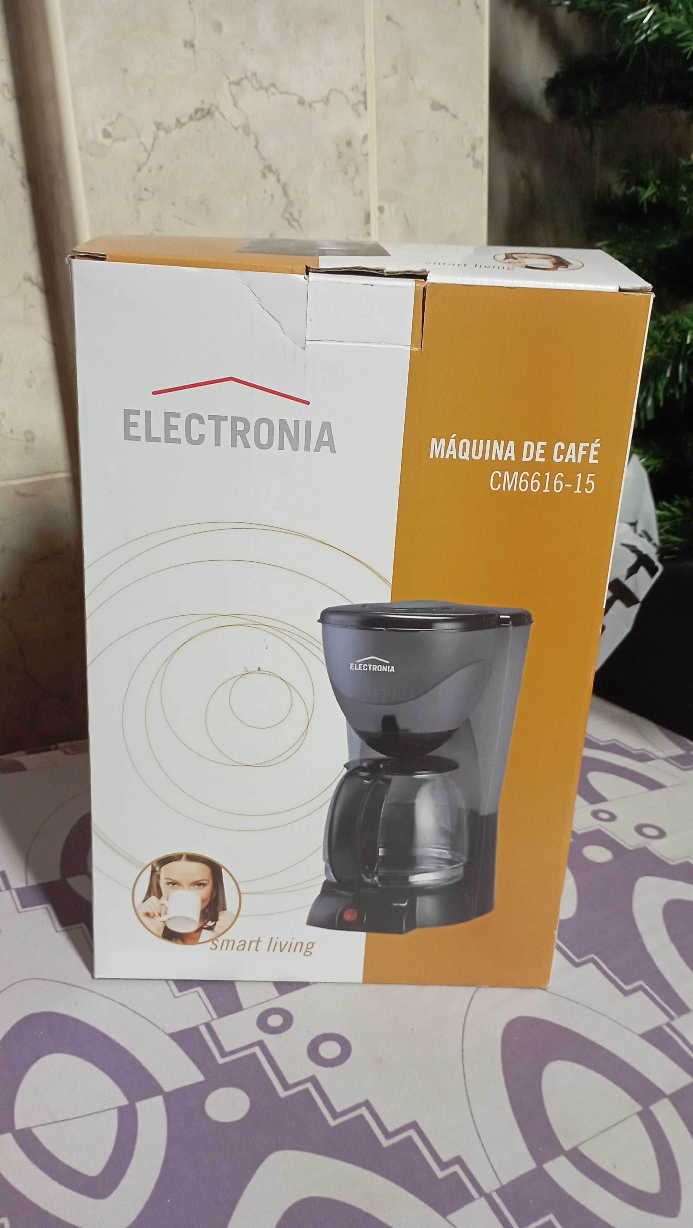 Maquina de café electronia